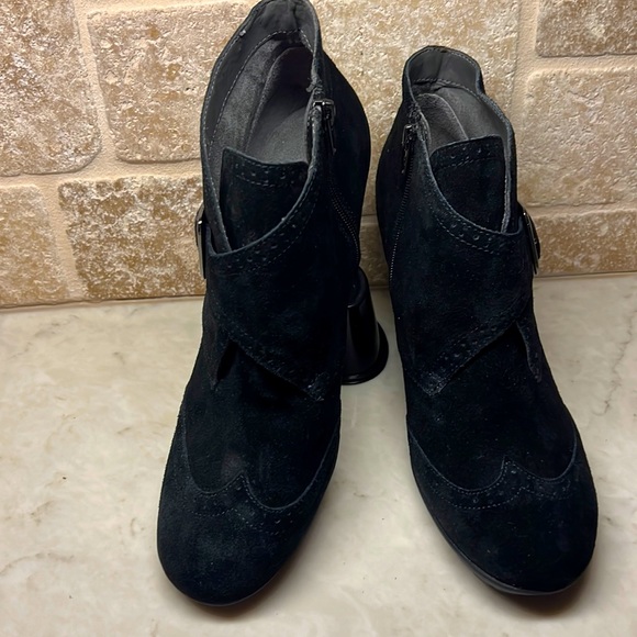Aerosoles Mentor Black Suede Boots - Picture 1 of 6